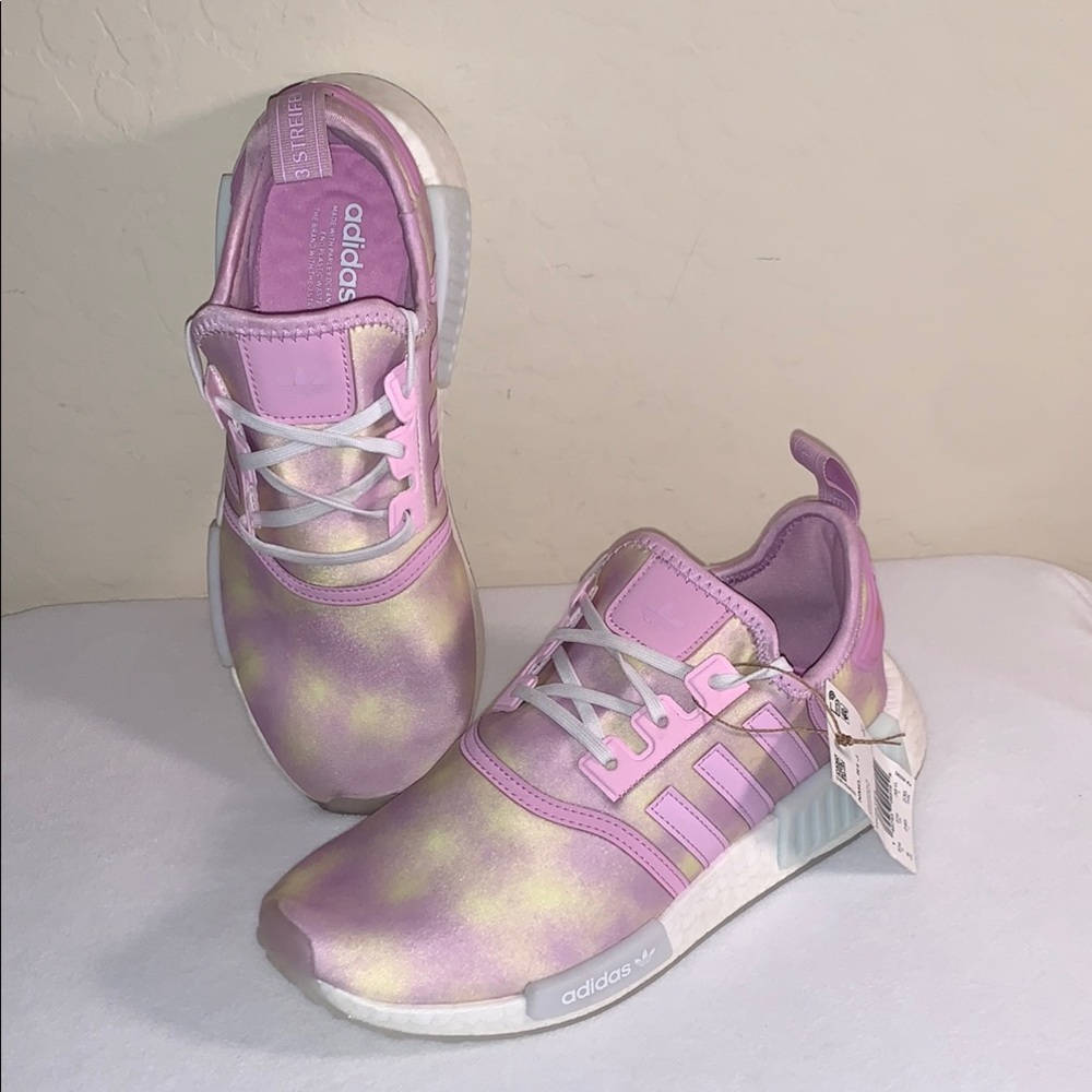 ADIDAS BRAND NEW W/TAGS SIZE 6 ORIGINALS NMD_R1 WHITE BLISS LILAC MULTI HQ6184